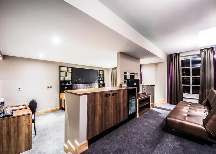 Courthouse Hotel London